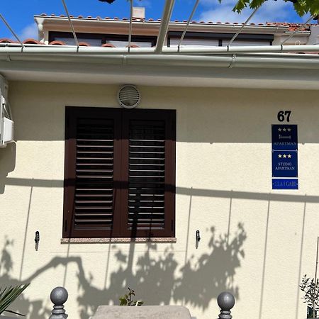 Ela I Gabi Apartment Omišalj Exterior foto