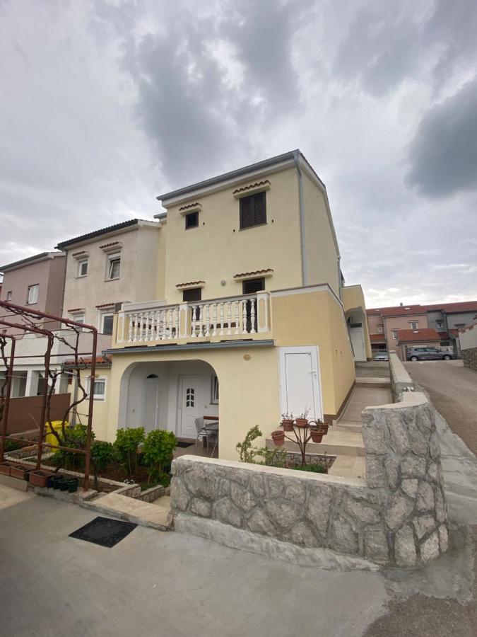 Ela I Gabi Apartment Omišalj Exterior foto