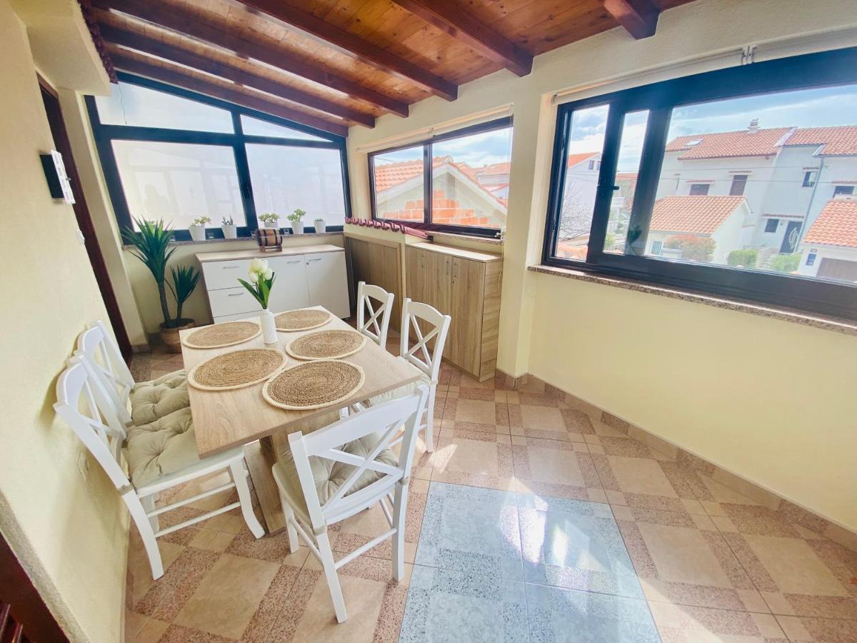 Ela I Gabi Apartment Omišalj Exterior foto